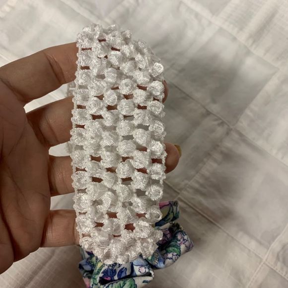 Handmade Infant Headband White Band Pastel Flower Center Size Newborn B263 - Picture 5 of 9